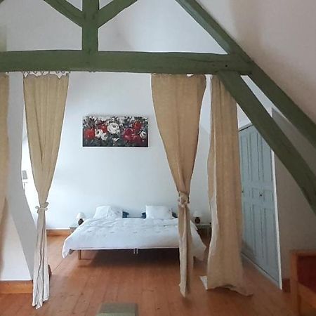 La Maison D'Amis Du Moulin Hotell La Chapelle-Viel Exteriör bild