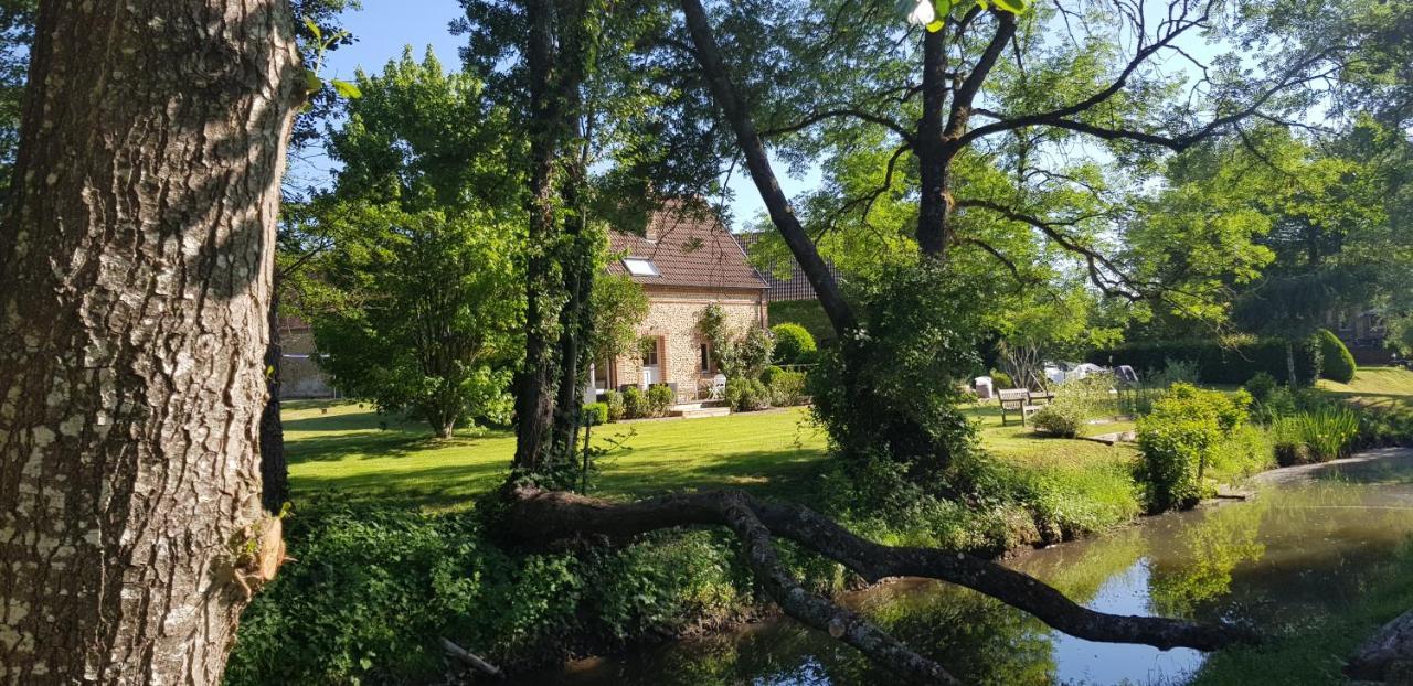 La Maison D'Amis Du Moulin Hotell La Chapelle-Viel Exteriör bild